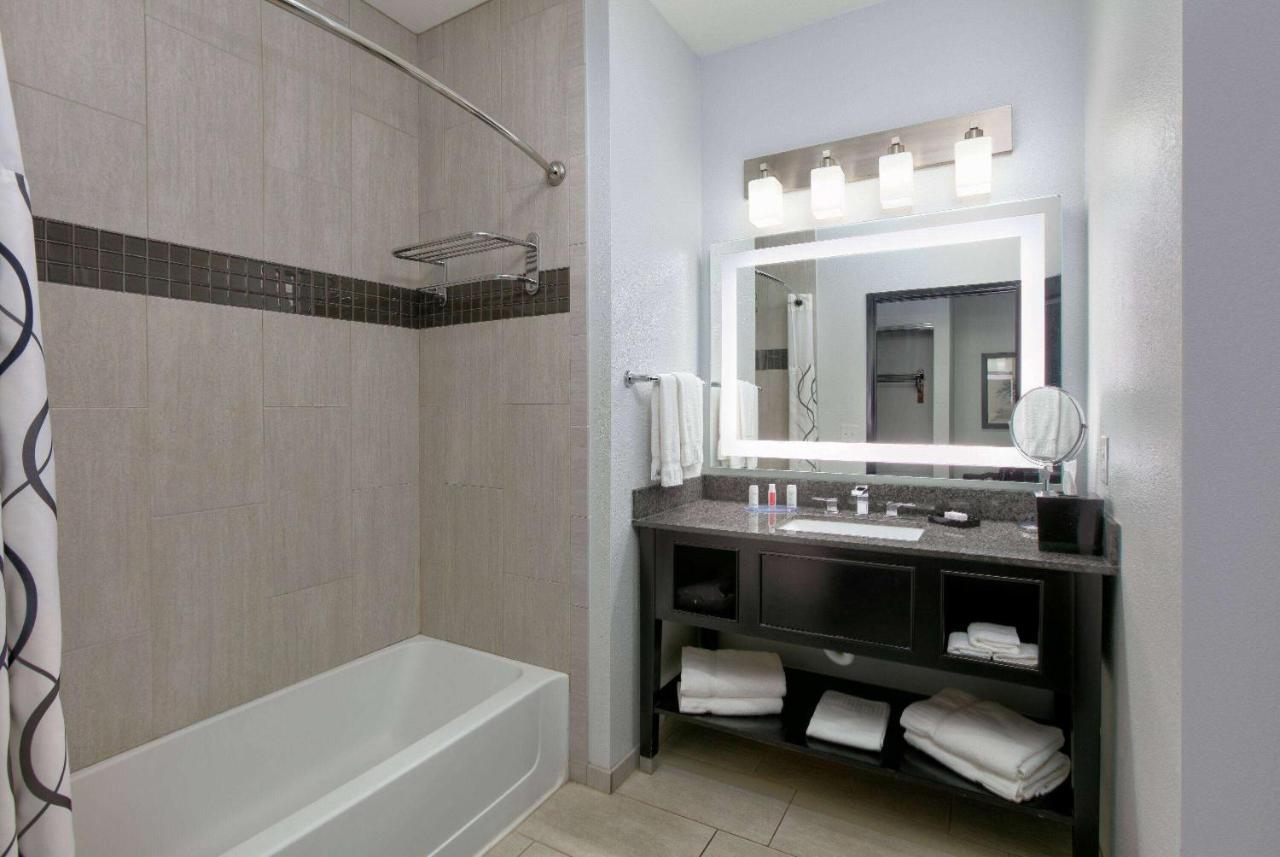 La Quinta Inn & Suites By Wyndham Lubbock Southwest מראה חיצוני תמונה